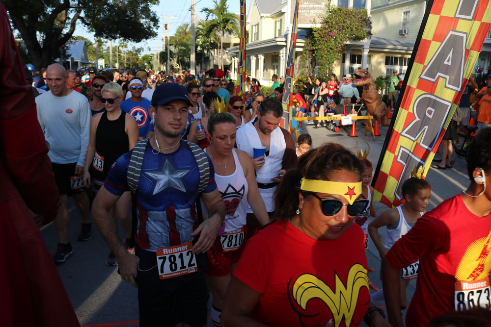Heroes and Villains 5K 2018 photo - Duval Street, Key West